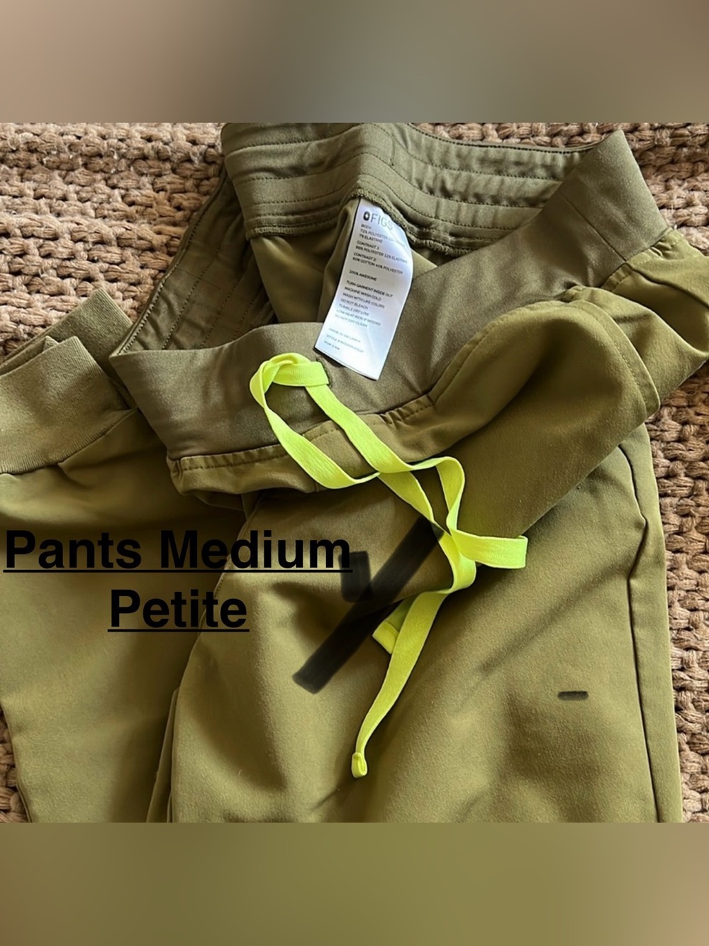 FIGS Olive Green Scrub Set with Neon Lime Drawstring - Picture 2 of 3